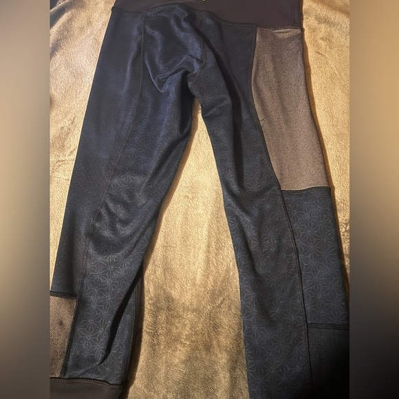 lululemon athletica unique denim like blue leggings size 6 - Picture 9 of 11